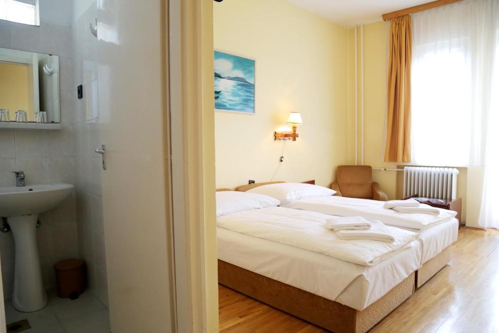 Bara Junior Budapest
